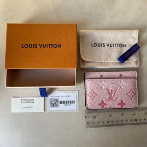 LOUIS VUITTON Pink Rosebud By The Pool Card Holder w/ Box - never used